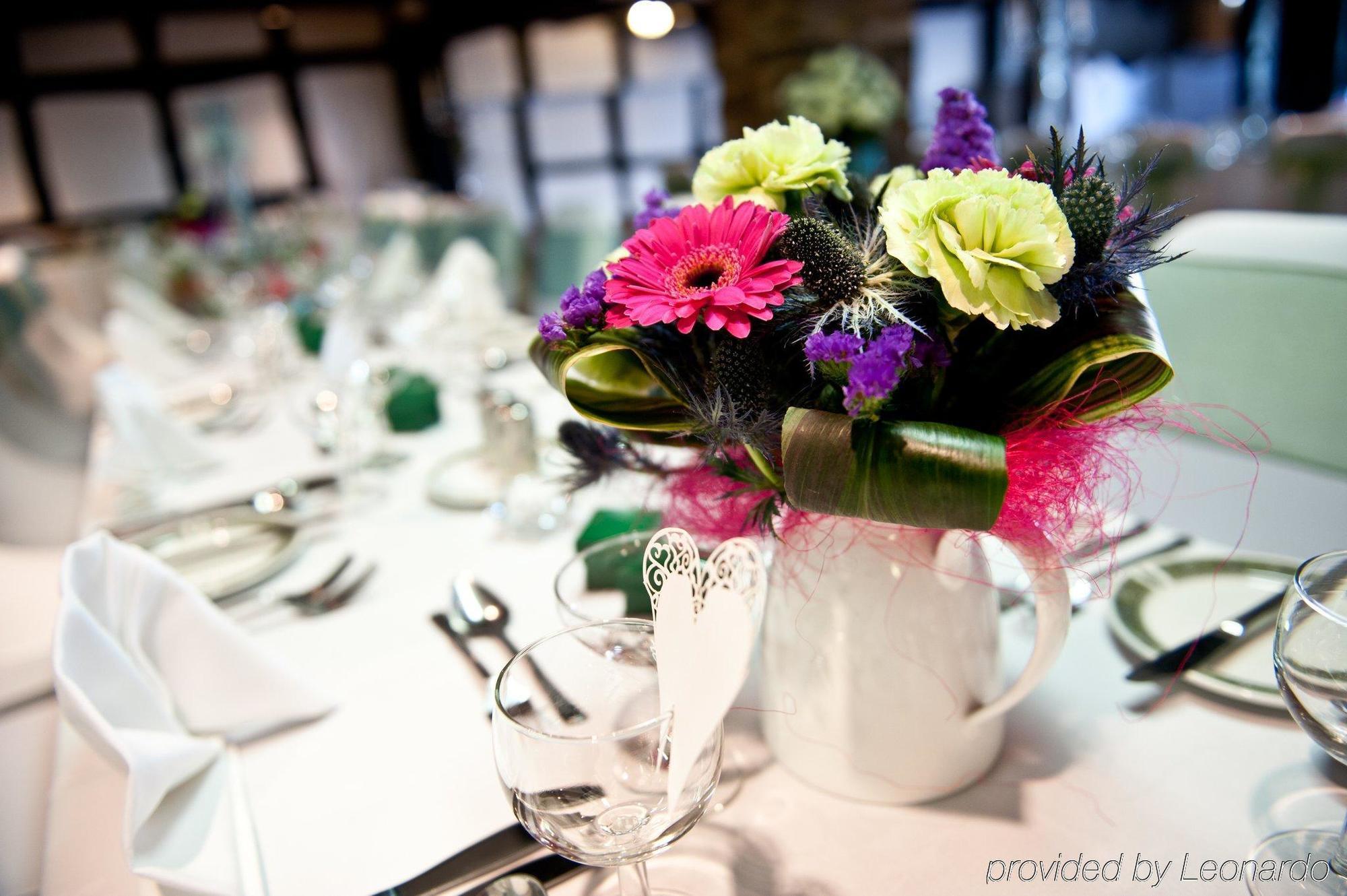 Talbot Hotel Leominster Restoran foto